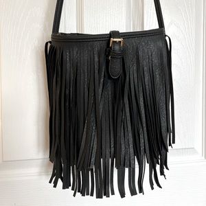 [SOLD] Fringe bucket bag